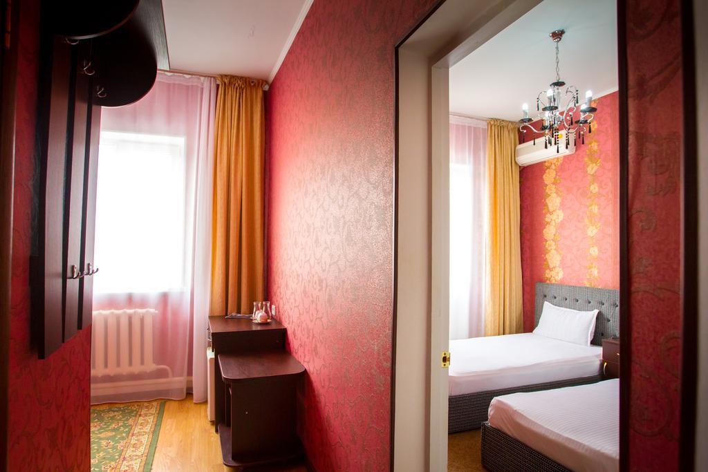 Diar Hotel Атырау Экстерьер фото